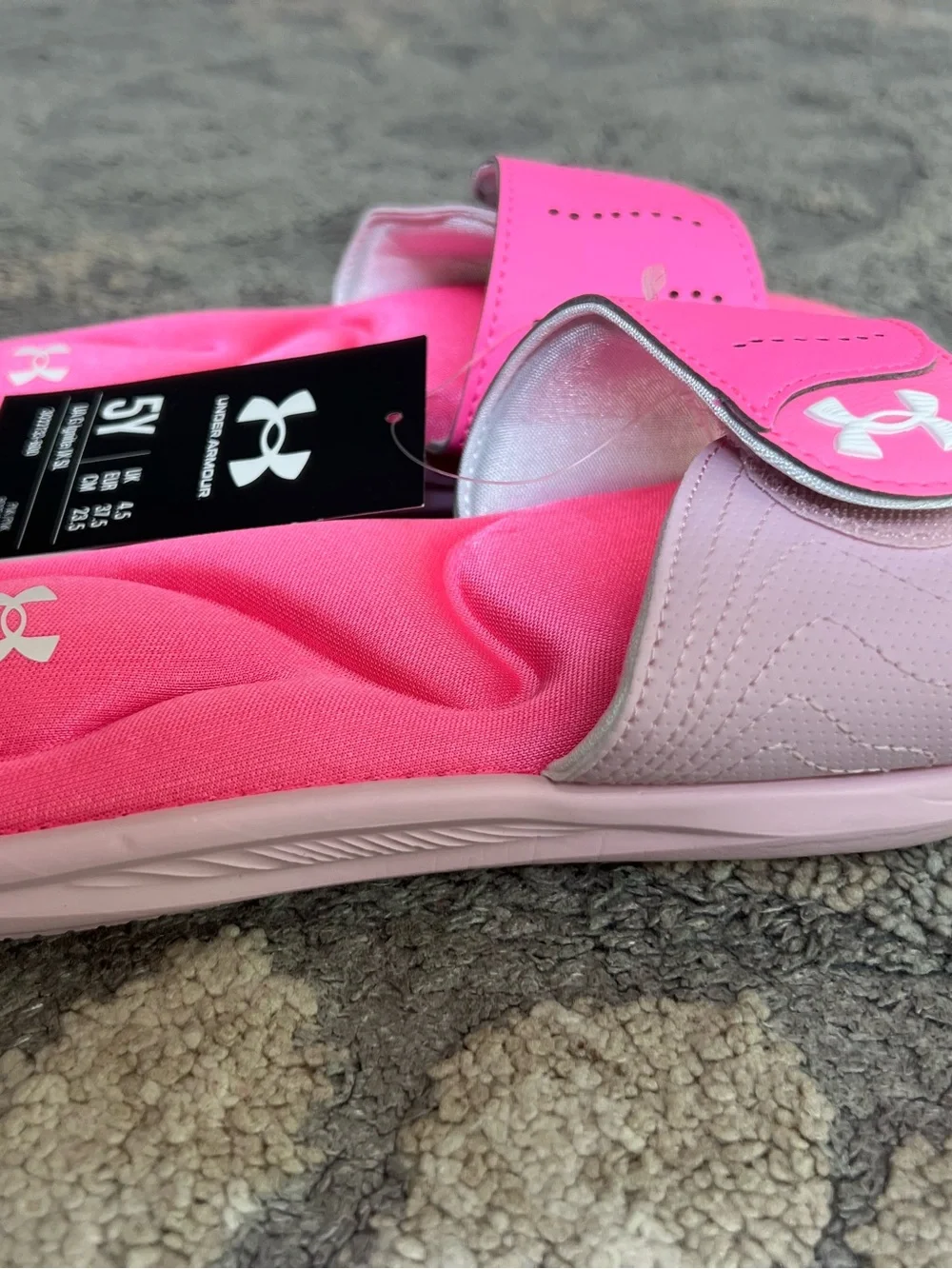 NWT❤️Under Armour Pink Girls' Slide Sandals with Cushioned Footbed sz5Y